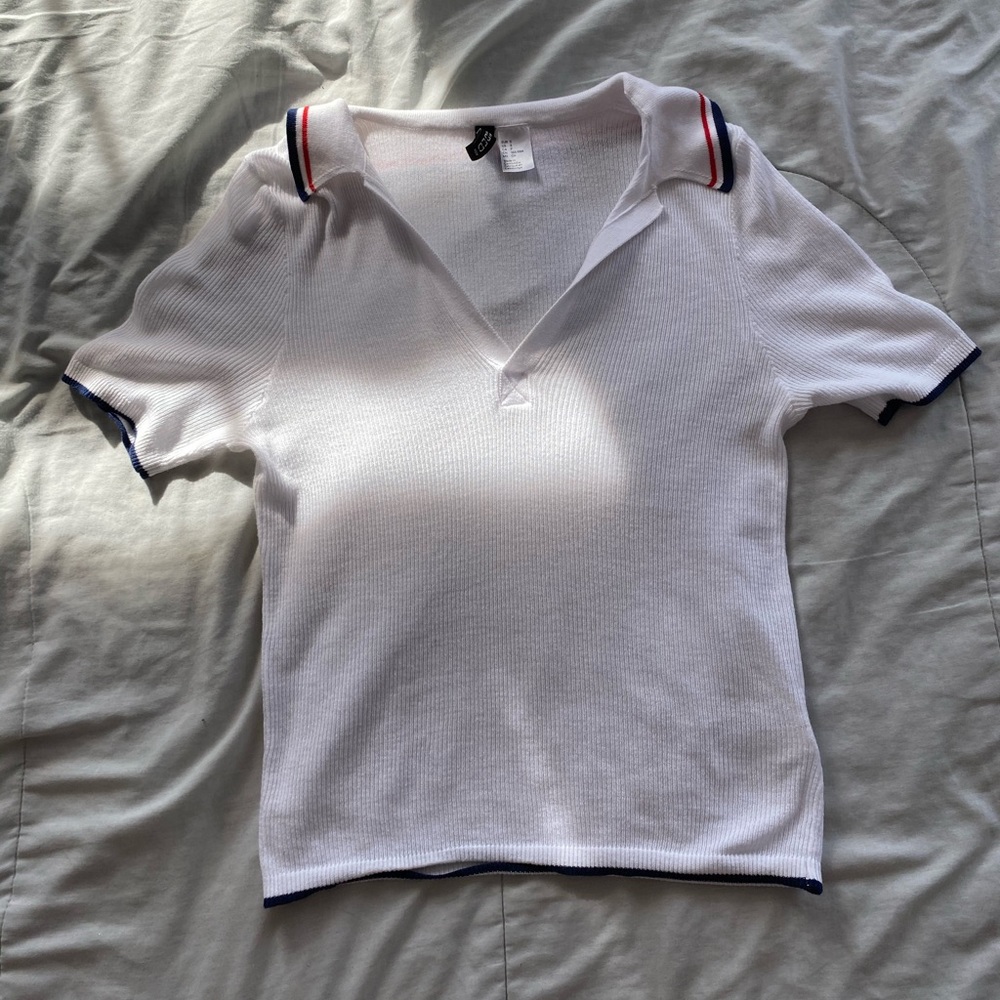 Red White and Blue Collared Crop Top - Picture 2 of 4